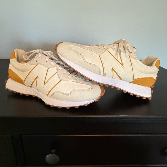 New Balance x CALIA: 327 Golf Sneakers, Women's 9, Dried Apricot NEW - Picture 6 of 9